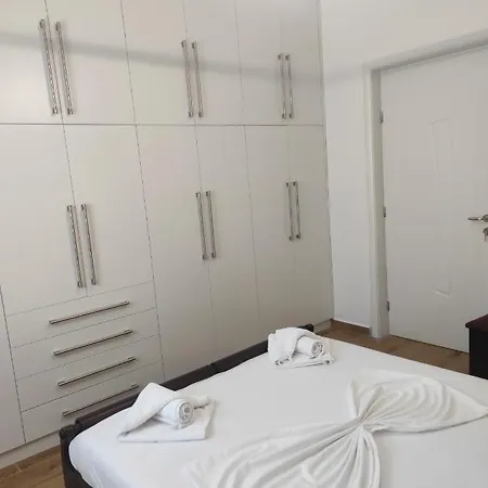 Stonevilla Buta Hotel 3*