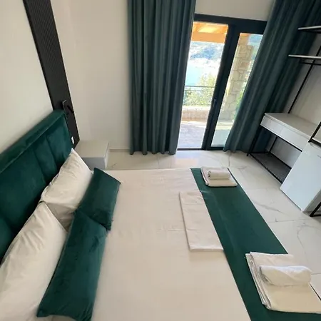 Stonevilla Buta Hotel 3*