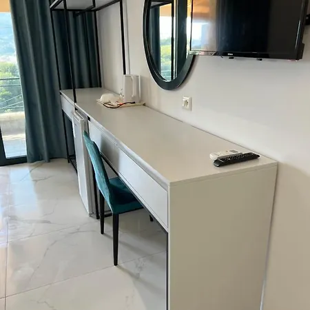 Stonevilla Buta Himare