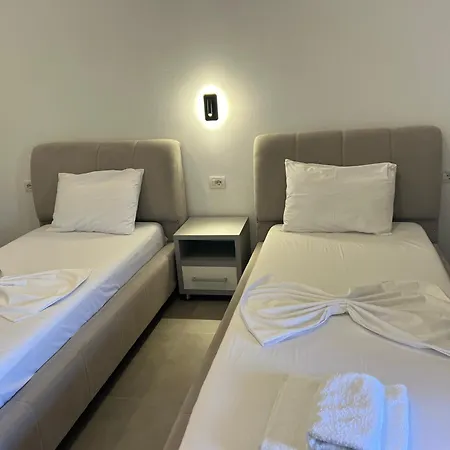 Hotel Stonevilla Buta