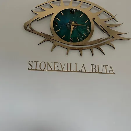 Stonevilla Buta Hotel
