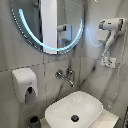 Stonevilla Buta Hotel 3*