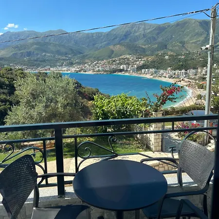 Stonevilla Buta Hotel