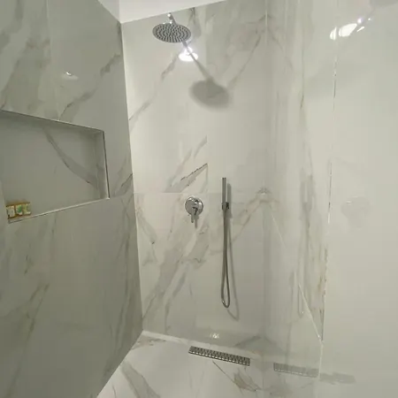 Stonevilla Buta Hotel Himarë