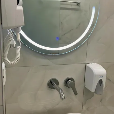 Hotel Stonevilla Buta