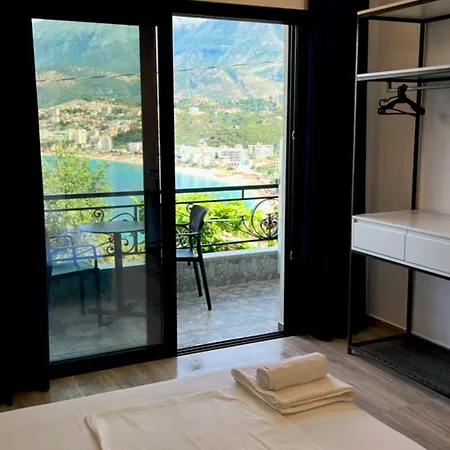 Stonevilla Buta 3* Himare