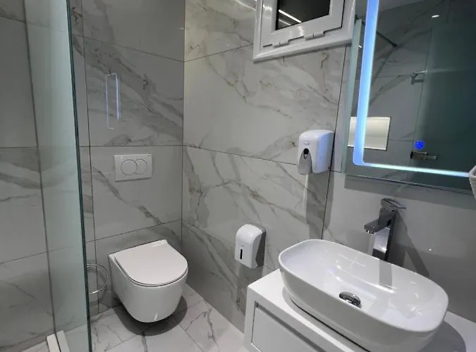 Hotel Stonevilla Buta