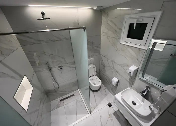 Stonevilla Buta Himarë