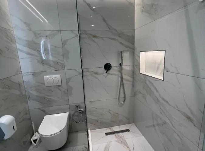 Stonevilla Buta Hotel Himarë