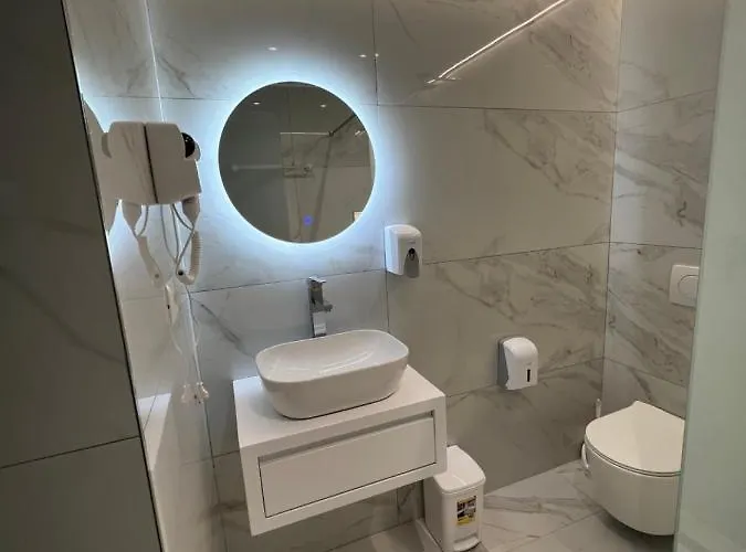 Stonevilla Buta 3* Himarë