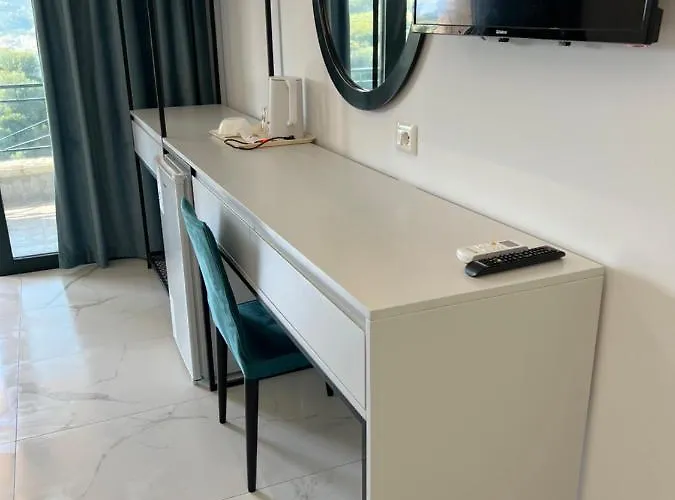 Stonevilla Buta Himarë