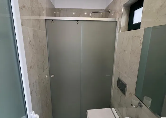 Hotel Stonevilla Buta