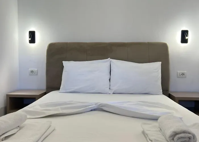 Hotel Stonevilla Buta Himarë