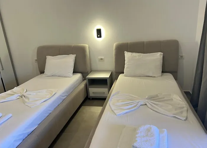 Hotel Stonevilla Buta