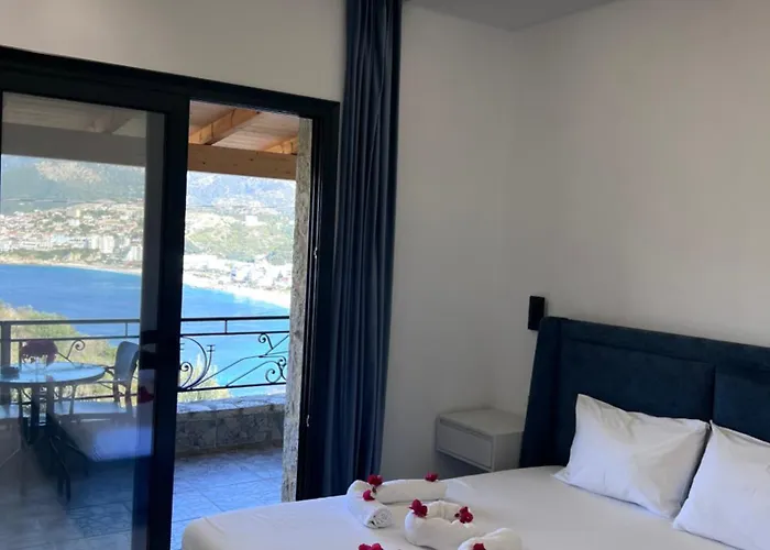 Stonevilla Buta Hotel