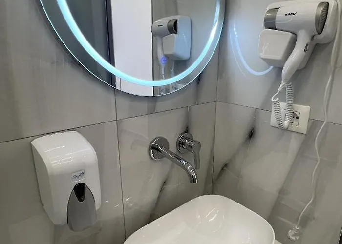 Stonevilla Buta Hotel 3*