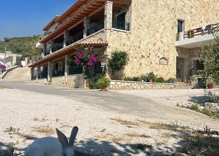 Stonevilla Buta Hotel 3*