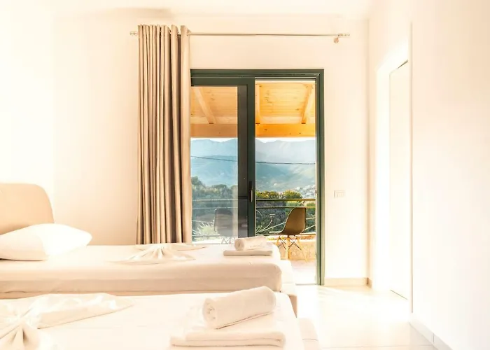 Hotel Stonevilla Buta 3*